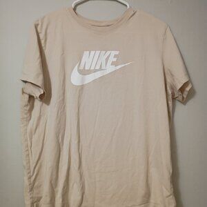 Nike T-shirt